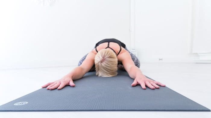 Jooga ja lantionpohjan rentoutus – parhaat asanat ja hengitysharjoitukset hyvinvointisi tueksi